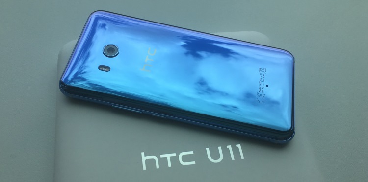 Wakacyjny konkurs! Na blogu do wygrania HTC U11