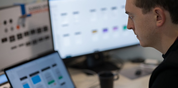 Orange Polska wzmacnia swój biznes ICT. Operator kupuje BlueSoft żeby tworzyć kompleksowe rozwiązania dla firm.