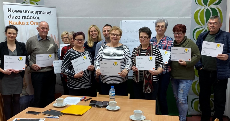 Seniorzy do smartfonów!