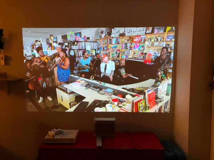 Xiaomi Mi Smart Compact Projector
