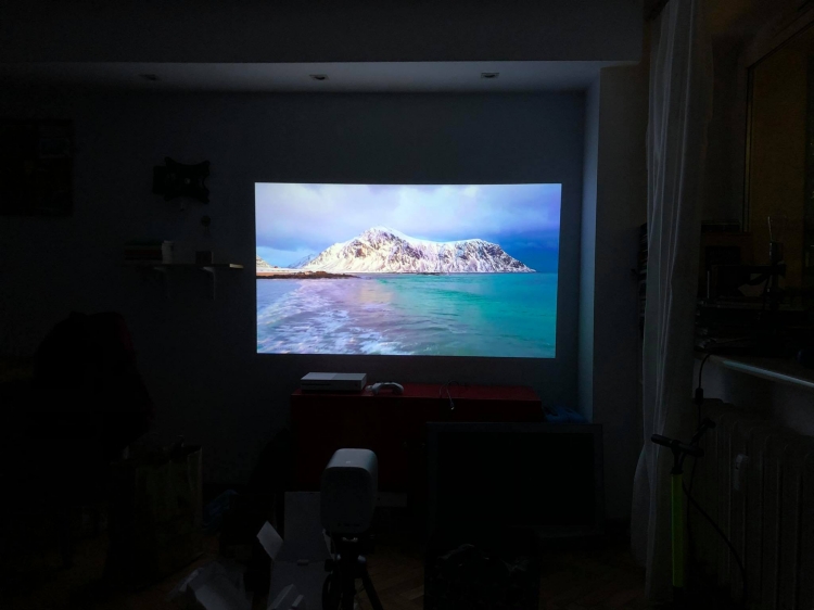 Xiaomi Mi Smart Compact Projector