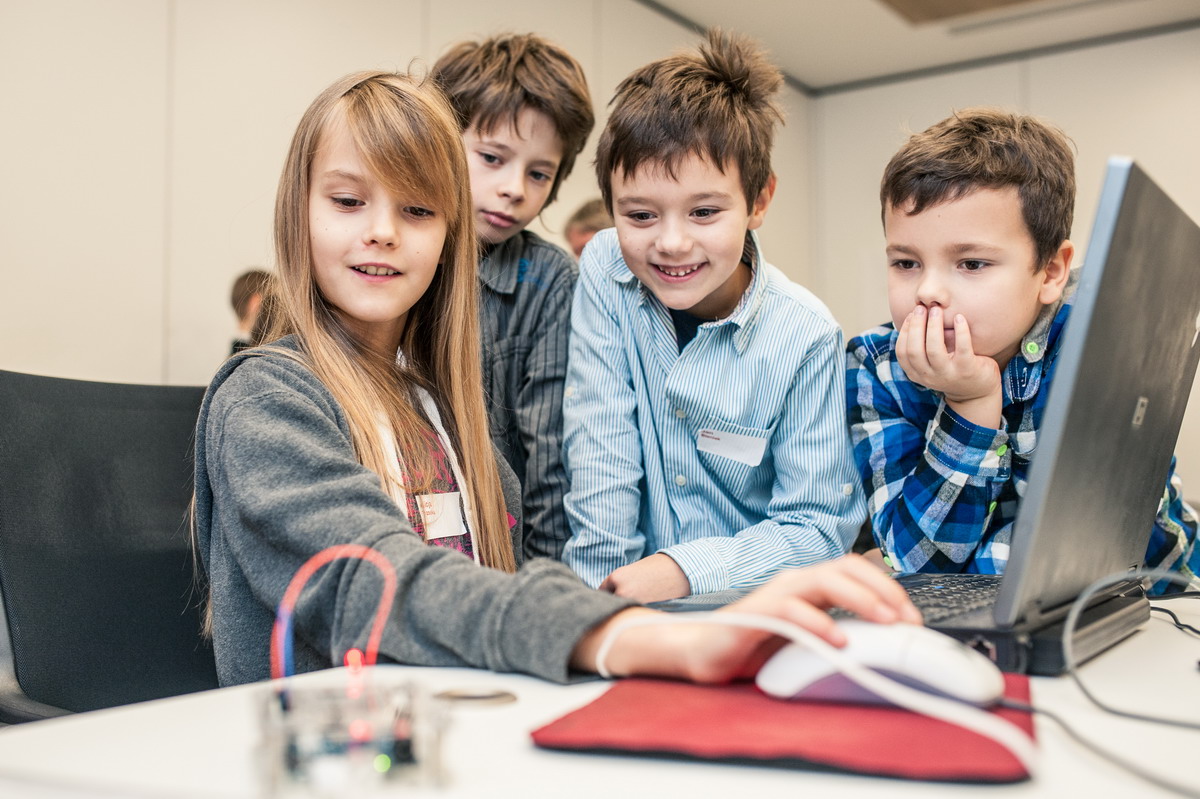 Podłączyliśmy 3000 szkół do Ogólnopolskiej Sieci Edukacyjnej