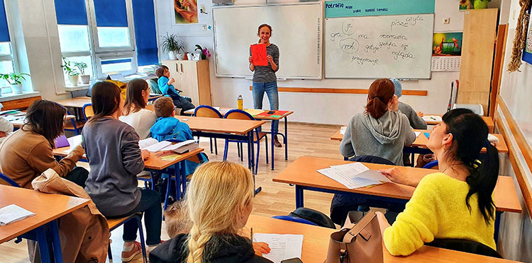 Я навчаю надавати їм впевненості
