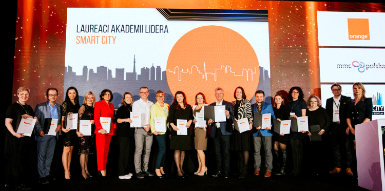 Tak miasta oszczędzały z Orange