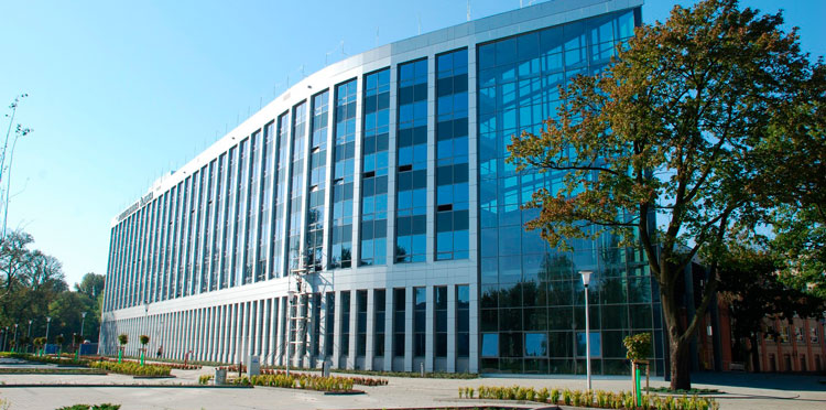 Rusza wewnętrzna sieć kampusowa 5G na Politechnice Śląskiej. Posłuży tworzeniu i testowaniu najnowocześniejszych rozwiązań dla przemysłu 4.0.